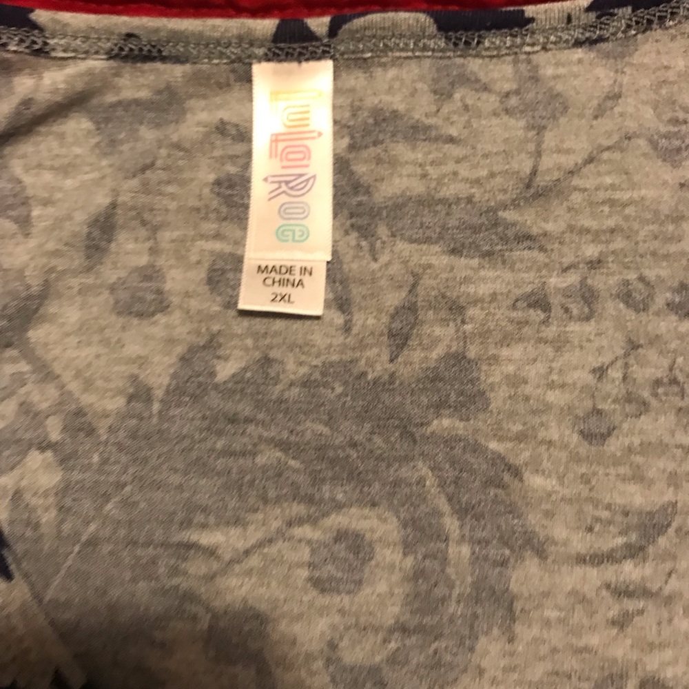 Lula Roe - Picture 2 of 8